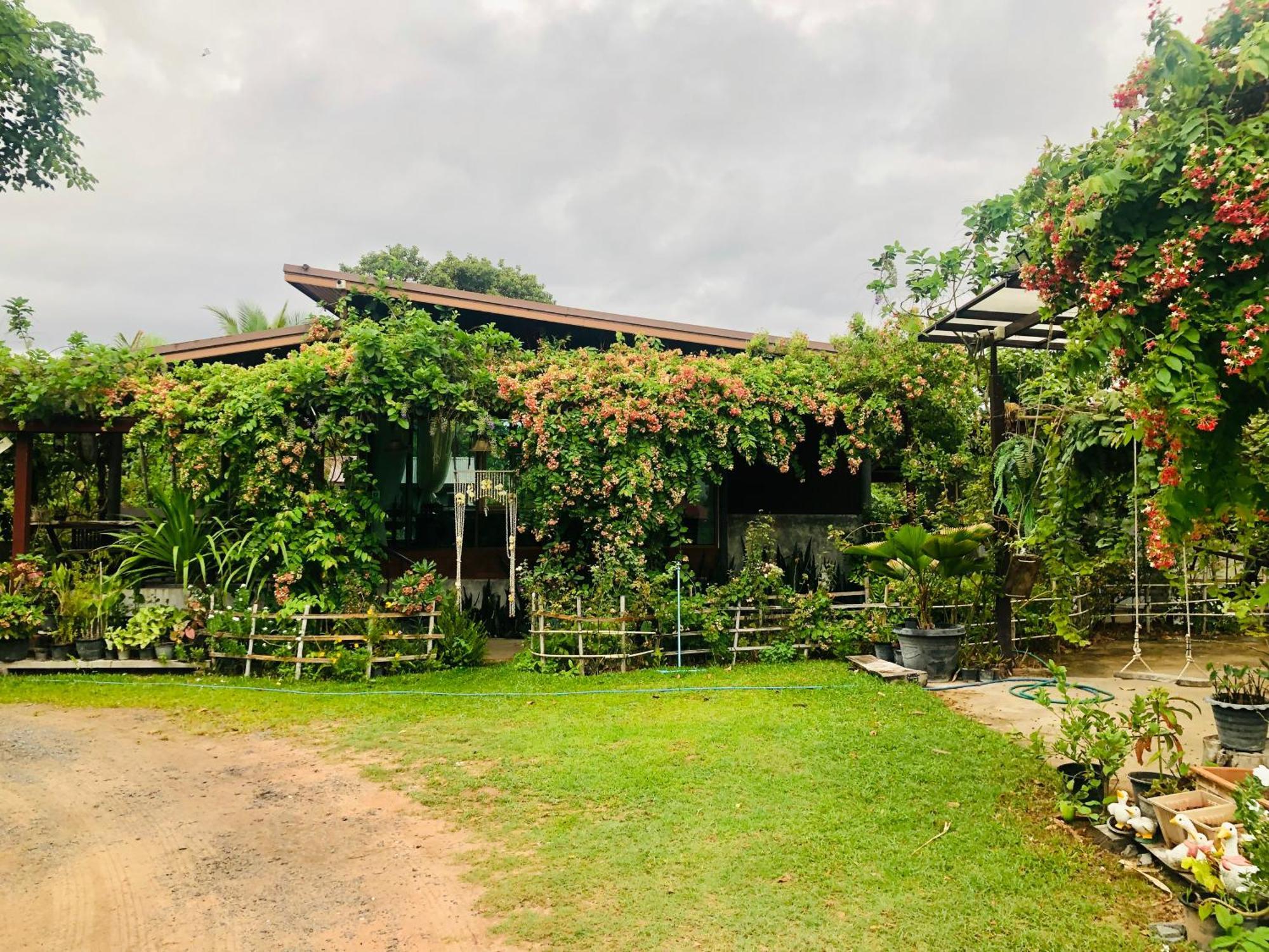 Baan Thung Home Stay Prasat Exterior foto